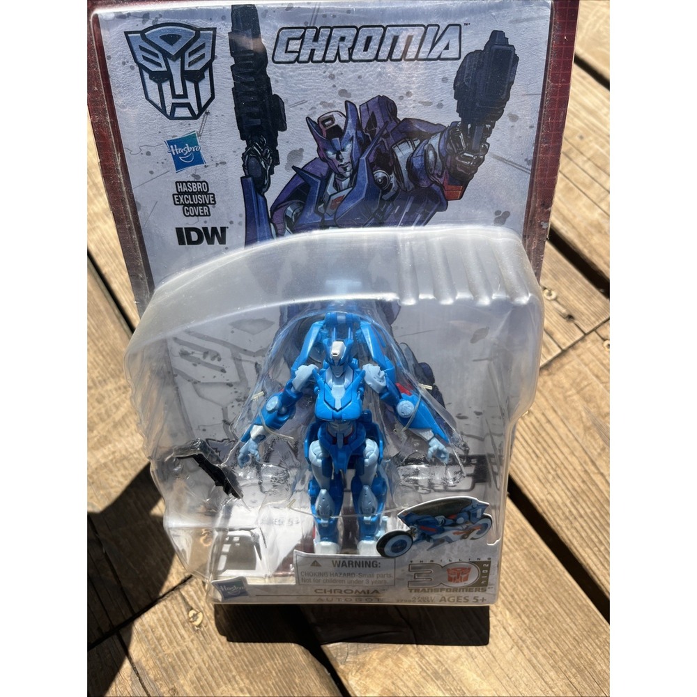 TRANSFORMERS GENERATIONS THRILLING 30TH ANNIVERSARY DELUXE CLASS CHROMIA